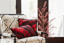 Load image into Gallery viewer, Plaid Pillow Set
